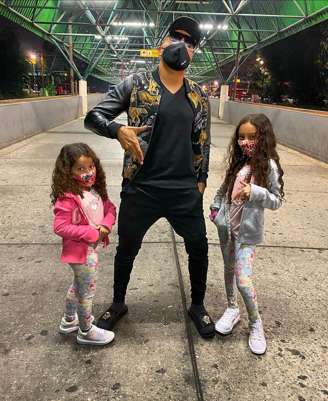 Tirulipa e as filhas, Lunna e Layla (Foto: Reprodução Instagram)