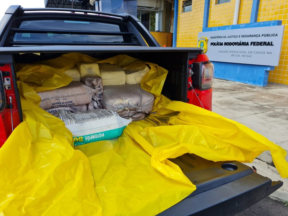 Polícia Rodoviária apreendeu veículo mais de 230 kg de queijo sem documentação em Caxias — Foto: Divulgação/Polícia Rodoviária Federal