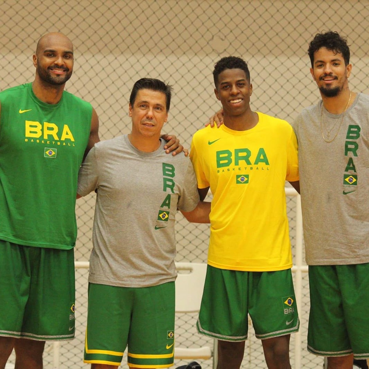 com-trio-na-sele-o-franca-refor-a-parte-f-sica-para-evitar