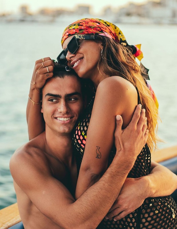 Anitta e Rodrigo Guth em Ibiza (Foto: Reprodução/Instagram)