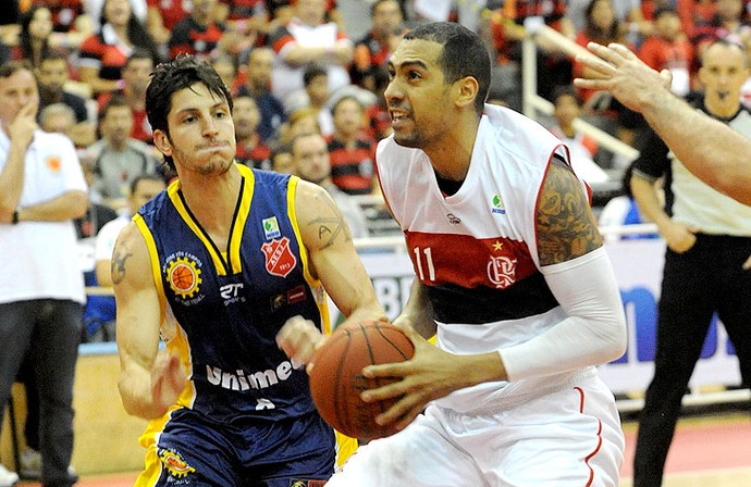 Com campanha 100% em quartas de final, Fla inicia série contra o São José