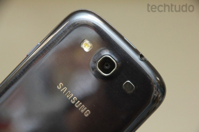 Galaxy S3 é antigo e está fora de linha (Foto: Allan Melo/TechTudo)
