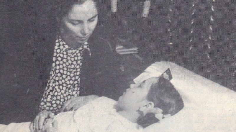 Menina Odetinha quando adoeceu; ela morreria de tifo em 1939 (Foto: POSTULATORE DELLE CAUSE DEI SANTI)