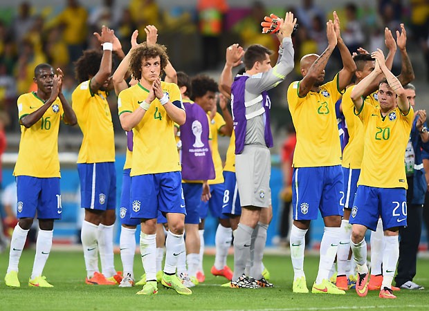 Seleção brasileira aplaude goleada da Alemanha (Foto: GETTY IMAGES)