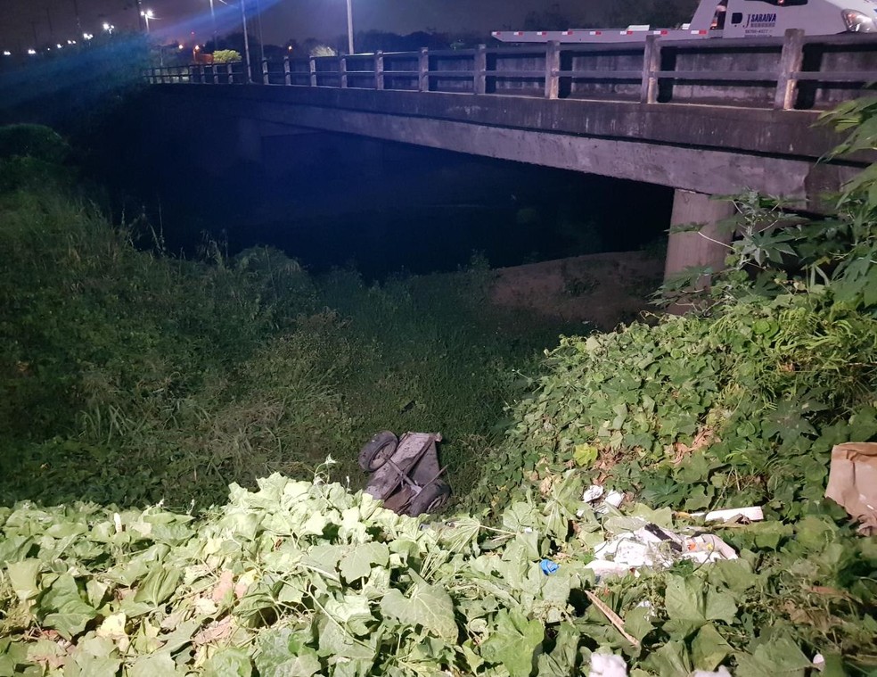 Corpo de homem Ã© encontrado jogado em mata no SÃ­tio SÃ£o JoÃ£o. â€” Foto: Rafaela Duarte/ Sistema Verdes Mares