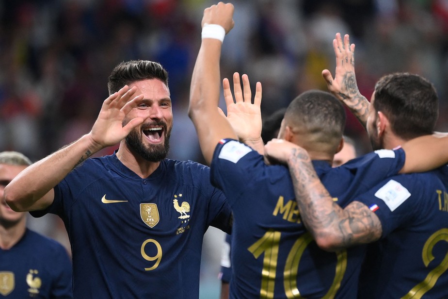 Jogadores da França comemoram vitória sobre Austrália
