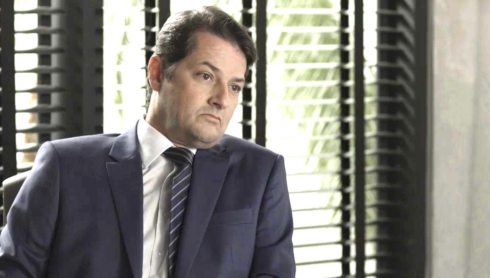 Malagueta diz a Sandra Helena que irá manter seu pacto de segredo sobre o roubo (Foto: TV Globo)