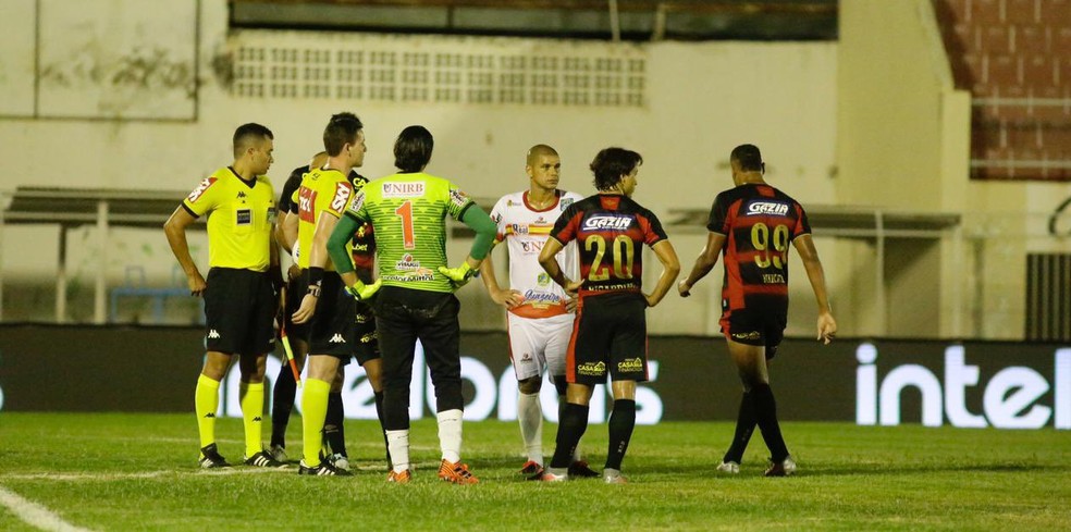 Sport perde por 3 a 2 para a Juazeirense e vê partida terminar "mais cedo" após apagão no estádio — Foto: Anderson Stevens / Sport Club do Recife