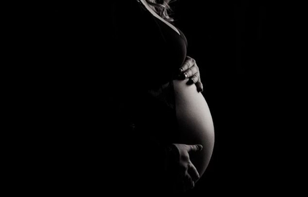 Um parto, caso seja traumático, pode vir a causar TEPT na mãe e até mesmo no pai da criança — Foto: Janko Ferlic/Unsplash