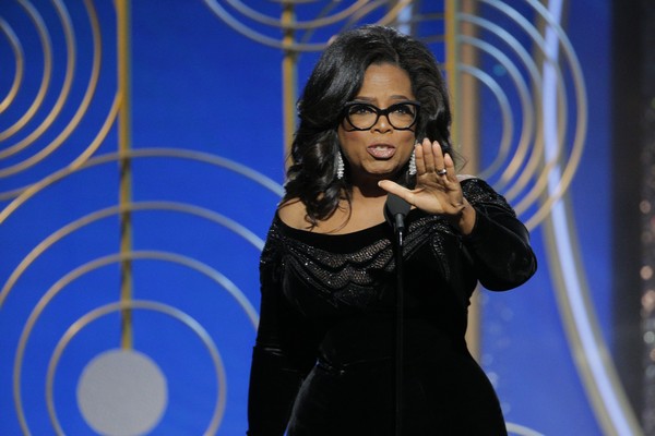 A atriz e apresentadora Oprah Winfrey durante seu discurso no Globo de Ouro 2018 (Foto: Getty Images)