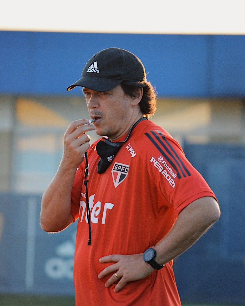 Fernando Diniz segue como técnico do São Paulo  — Foto: Rubens Chiri/saopaulofc.net