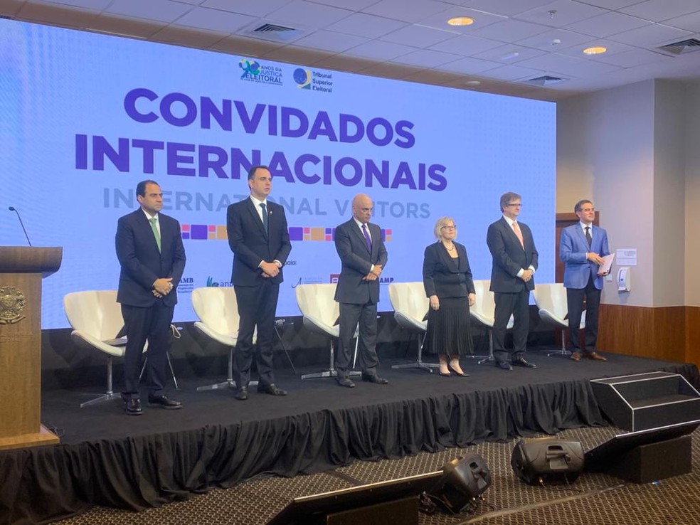 A observadores internacionais, Moraes e Rosa Weber defendem democracia e  processo eleitoral | Elei&ccedil;&otilde;es 2022 | G1
