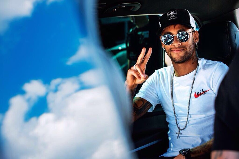 Neymar está em Paris, onde será apresentado pelo Paris Saint-Germain (Foto: Reprodução/Twitter)