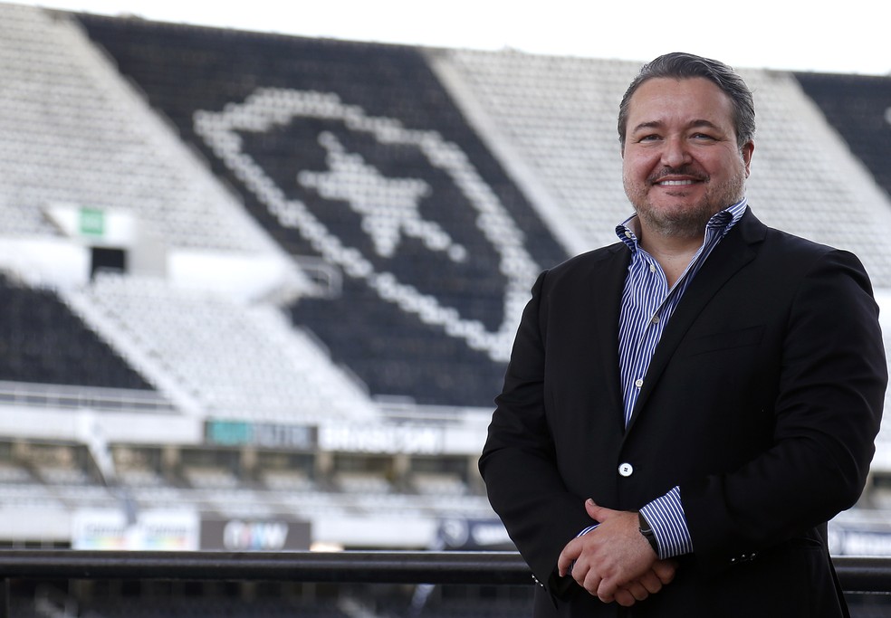 Jorge Braga, CEO do Botafogo, lidera as negociações com a XP ao lado do presidente Durcesio Mello — Foto: Vitor Silva/Botafogo