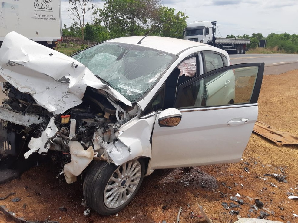 Idosa morreu e quatro pessoas ficaram feridas em colisão na BR-343 — Foto: Divulgação/PRF