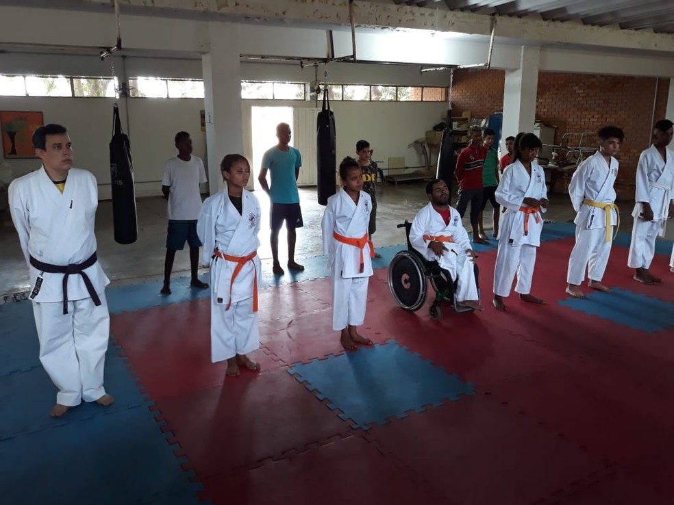 Durante as aulas, concentraÃ§Ã£o do ClÃ¡udio chama atenÃ§Ã£o e serve de exemplo â Foto: Ricardo GuimarÃ£es/GE