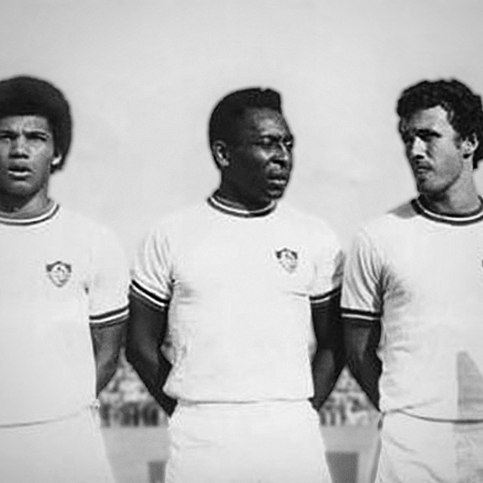 Pelé, em amistoso do Fluminense, na Nigéria — Foto: Divulgação