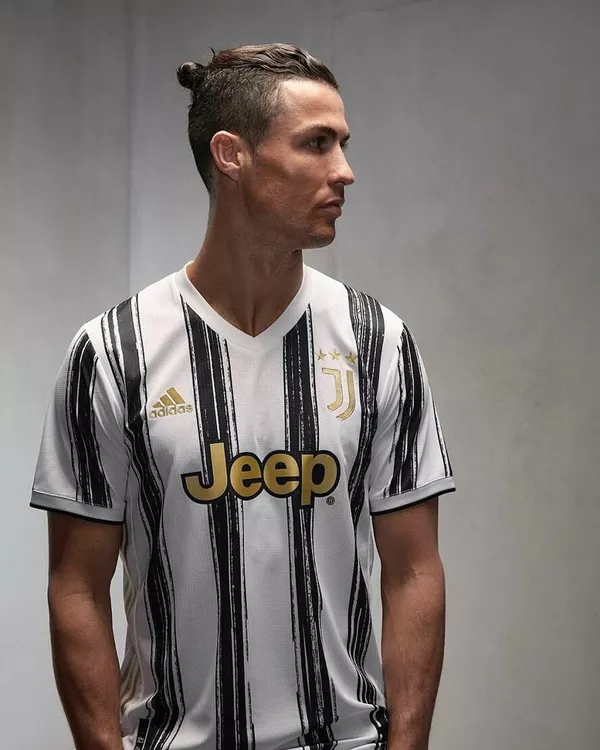 Featured image of post Camisa Da Juventus Frente E Costa Vedere online juventus vs crotone diretta streaming gratis