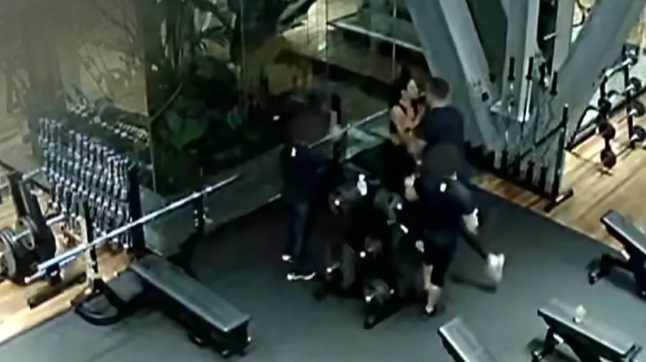 Em &aacute;udio, Brennand comemorou agress&atilde;o a modelo: 'Puxei pelo cabelo para  mostrar como que faz'