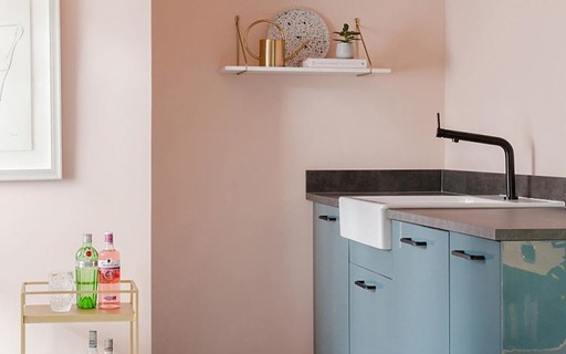 Decor Do Dia Cozinha Rosa Com Armario Embutido E Piso Colorido Casa Vogue Decor Do Dia