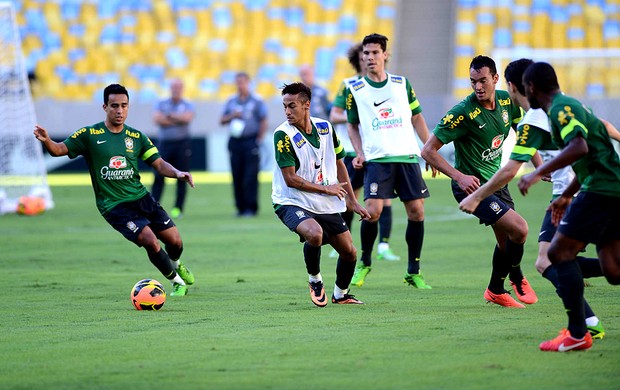 jogadores brasil treino maracanã (Foto: André Durão / Globoesporte.com)