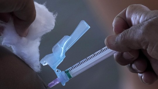 Anvisa recebe pedido de registro definitivo de vacina bivalente da Pfizer contra covid