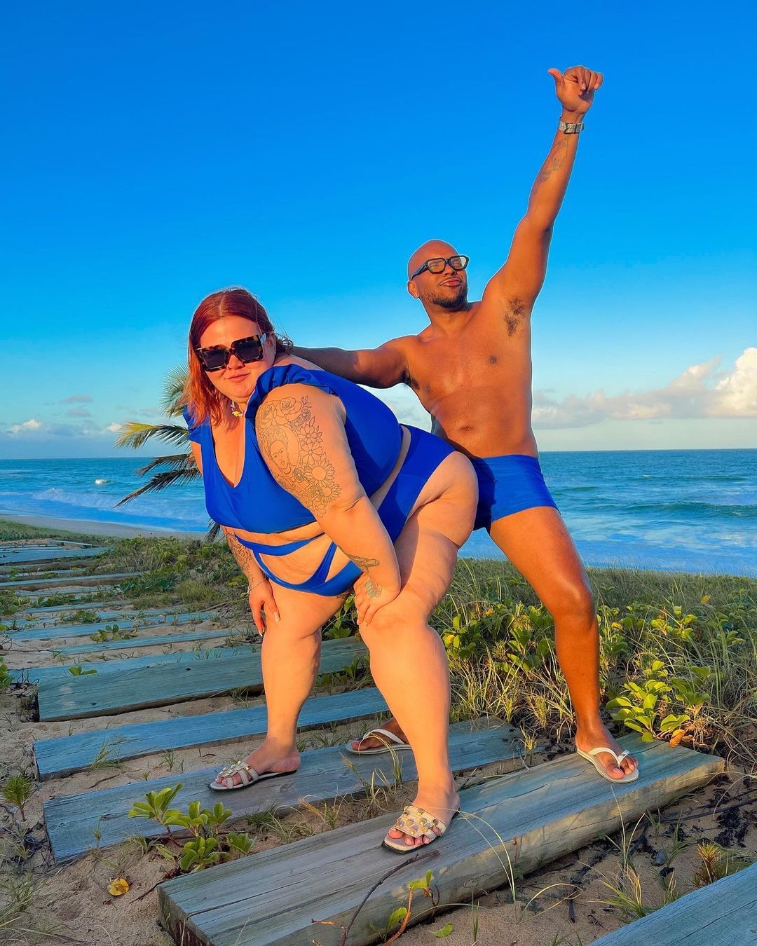 Thaís Carla curtiu dia de praia ao lado do marido (Foto: Reprodução/Instagram)