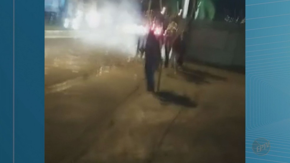 Show cancelado de Gusttavo Lima acaba em confus&atilde;o em Taquaritinga, SP (Foto: Reprodu&ccedil;&atilde;o/EPTV)