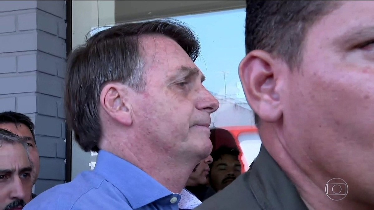 Bolsonaro diz que pegou gravação da portaria do condomínio 'para que não fosse adulterada’