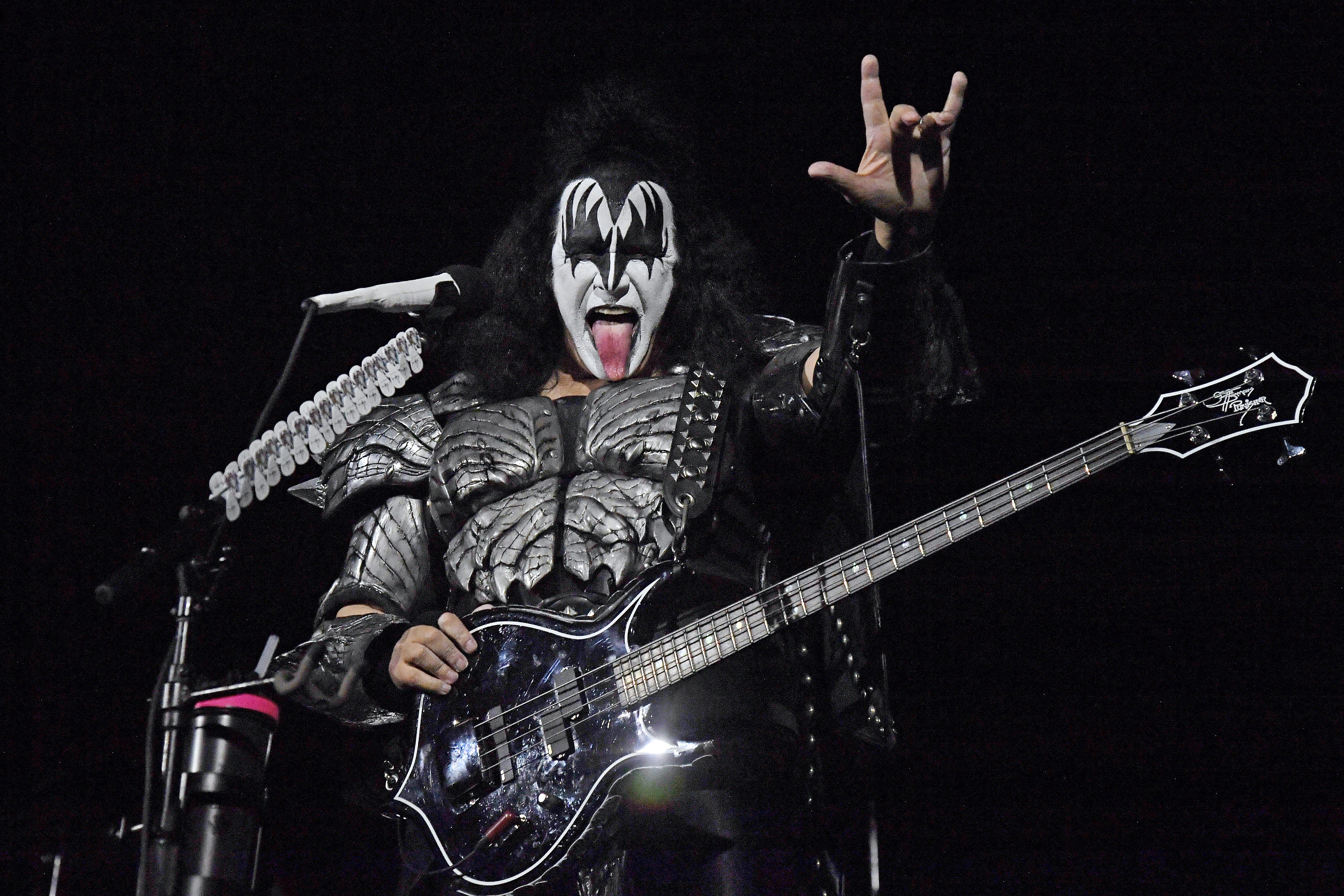 NEW YORK, NEW YORK - JUNE 11: Gene Simmons of KISS performs onstage during the Tribeca Festival screening of "Biography: KISStory" at Battery Park on June 11, 2021 in New York City. (Photo by Kevin Mazur/Getty Images for A&E) (Foto: Getty Images for A&E)