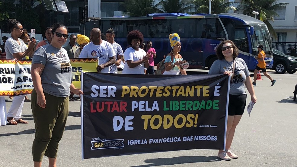 Ato pela liberdade religiosa em Copacabana â€” Foto: TV Globo