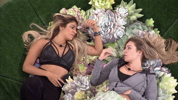 Hariany e Paula (Foto: Rede Globo/Reprodução)
