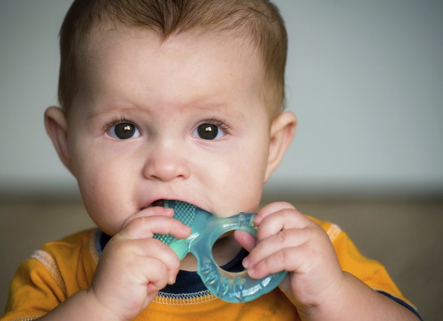 A irrupção dos dentes não causa febre: é uma coincidência (Foto: Thinkstock)