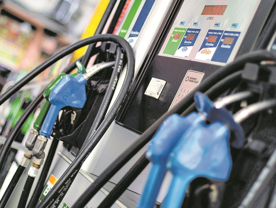 Redução do preço da gasolina pela Petrobras vai ajudar no controle da inflação