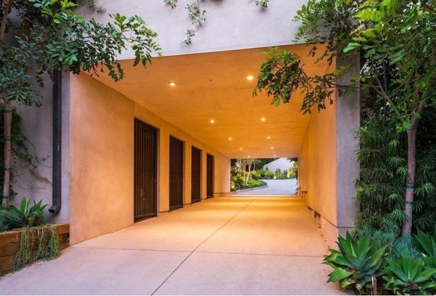 Aos 21 anos, Kylie Jenner compra quinta mansão por R$49,7 milhões (Foto: Reprodução)