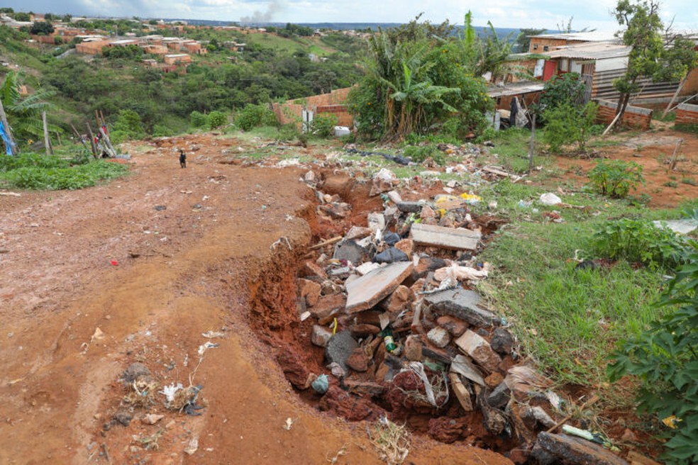 Estragos causados pelas chuvas na região do Sol Nascente, no DF, em 2022, em imagem de arquivo — Foto: Lúcio Bernardo Jr./Agência Brasília