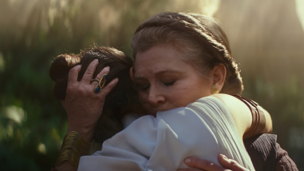 Daisy Ridley e Carrie Fisher em cena de 'Star Wars: A ascensão Skywalker' — Foto: Divulgação