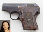 Suspeita é flagrada escondendo pistola na vagina nos EUA