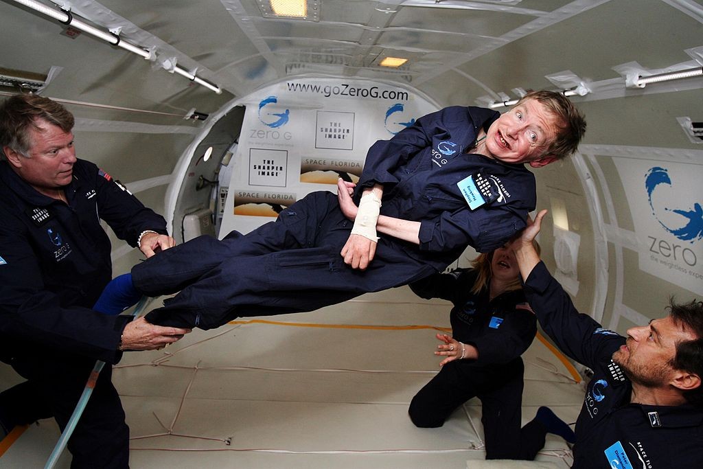 Hawking experimenta gravidade zero a bordo de um Boeing 727. (Foto: Jim Campbell/Aero-News Network)