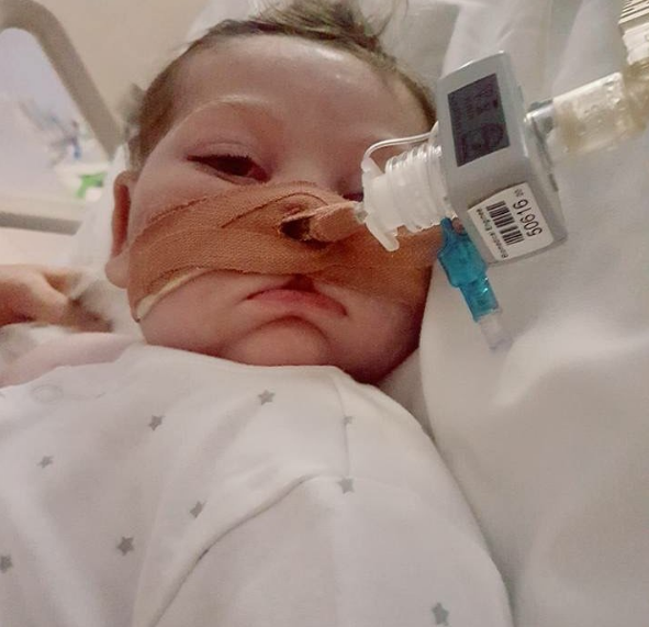 O bebê Charlie Gard, que sofre de uma síndrome mitocondrial rara (Foto: Reprodução / Instagram)