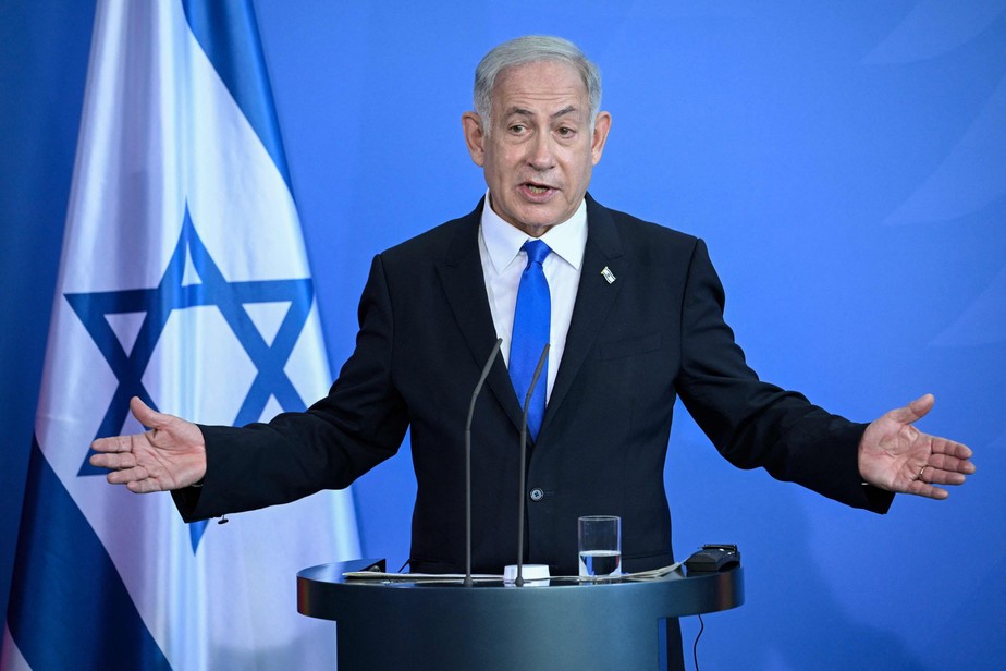 Primeiro-ministro de Israel, Benjamin Netanyahu, durante entrevista coletiva ao lado do premier alemão, Olaf Scholz