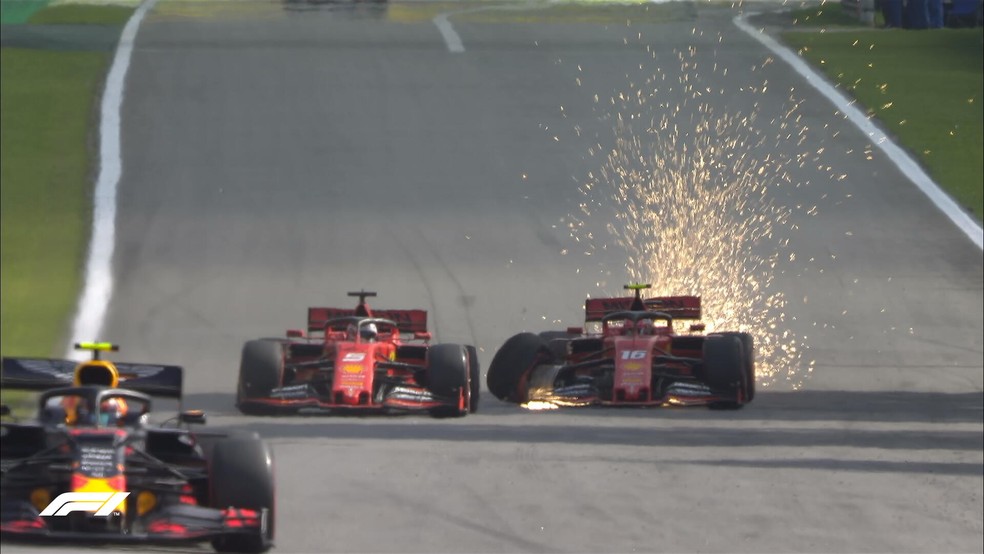Leclerc e Vettel se chocaram quase no fim do GP do Brasil — Foto: Reprodução/FOM