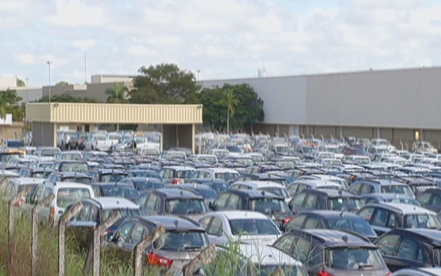 Mitsubishi demite cerca de 80 funcionários após queda nas vendas, em Catalão
