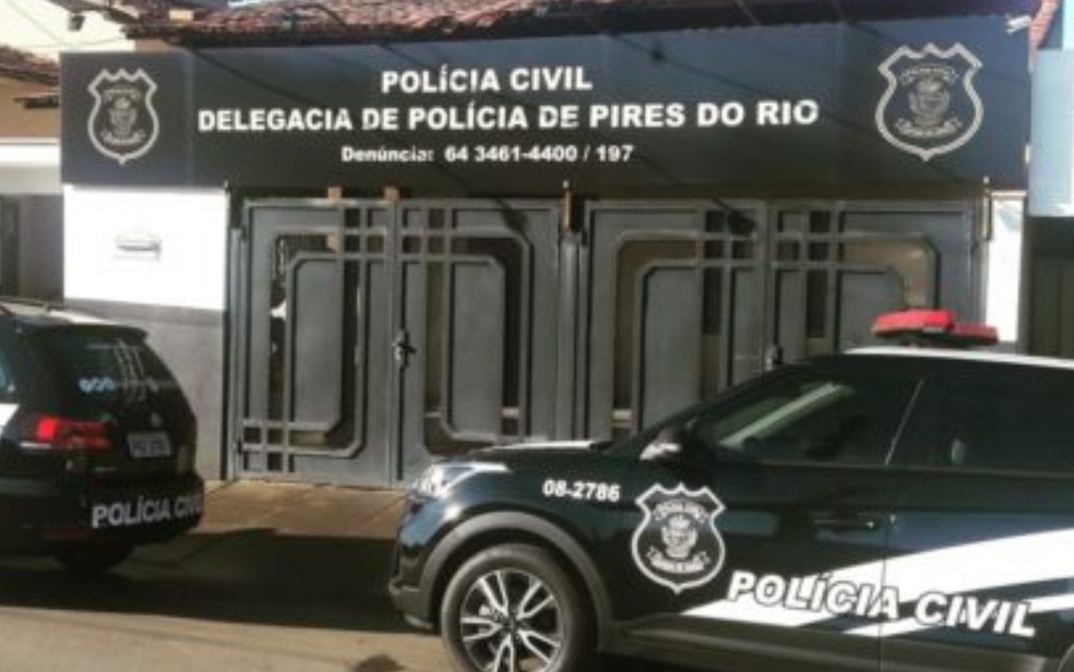 Delegacia de Pires do Rio deve investigar caso de mulher encontrada morta em casa — Foto: Reprodução/Polícia Civil