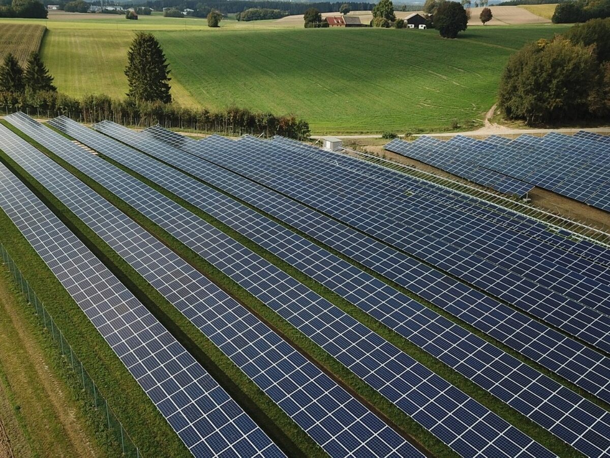 Francesa Helexia obtém R$90 mi do BNDES para primeiras usinas de geração distribuída solar - Época NEGÓCIOS