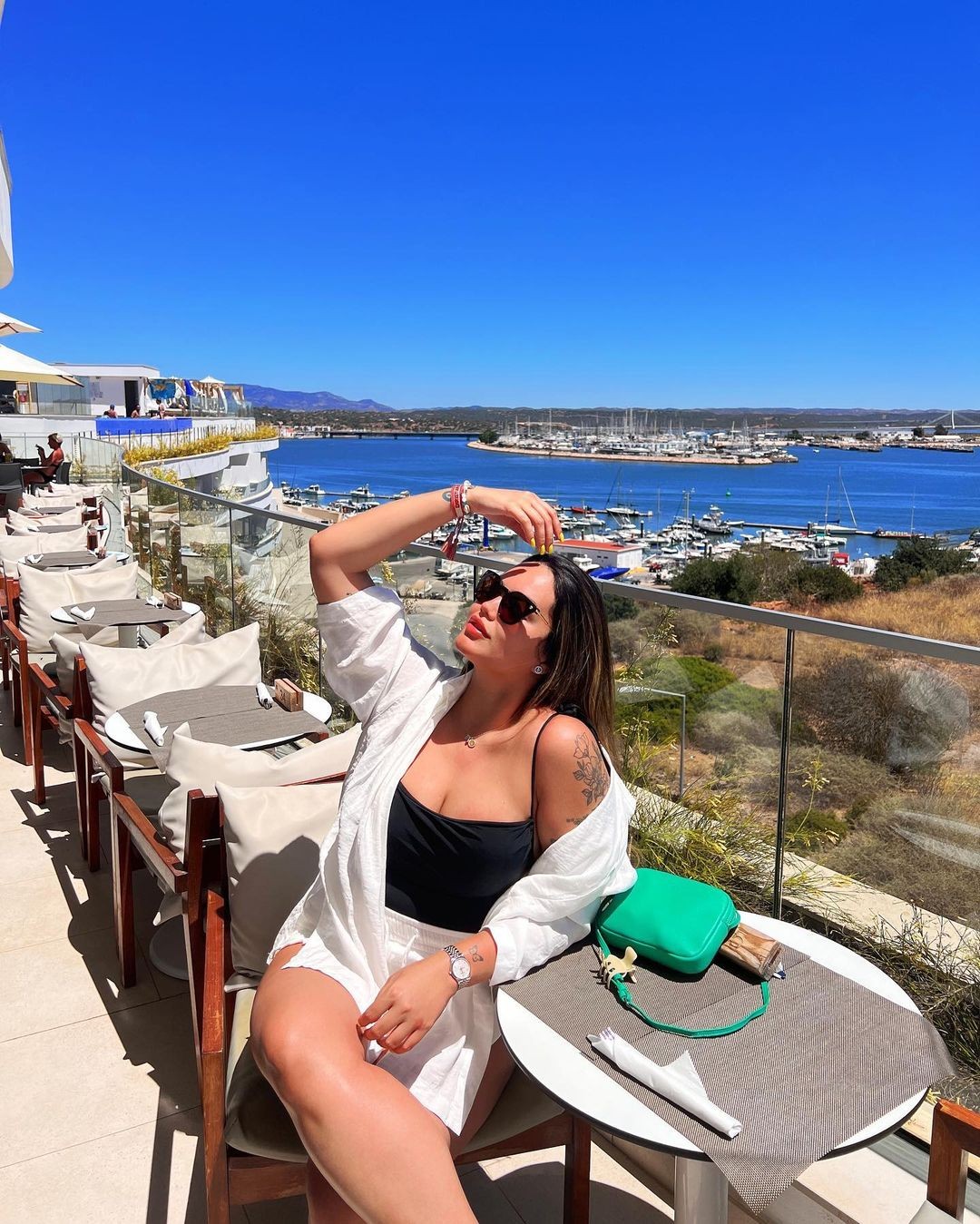 Suzanna Freitas ganha elogios em cliques tomando sol em Portugal (Foto: Reprodução/Instagram)