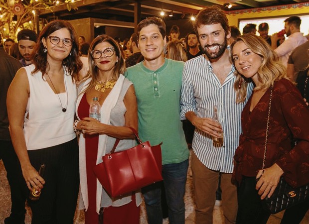 Bruna Oliveira, Soninha vieira, Danilo Saraiva, Jorginho Peixoto e Giulianna Campos (Foto: Foto:  Divulgação)