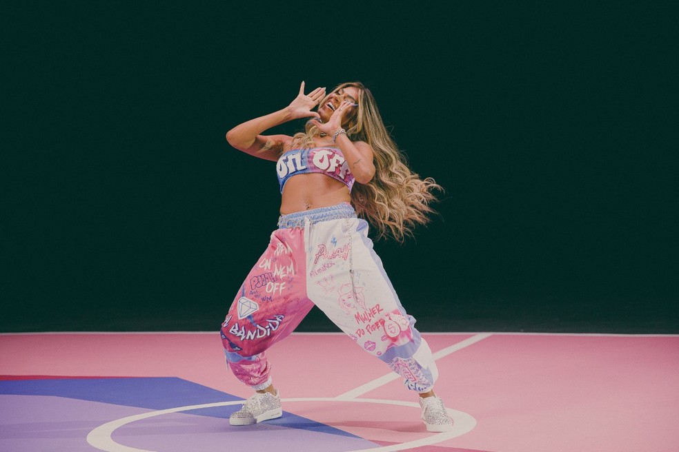 Stylist comenta look de Pocah em novo clipe  — Foto: Yasmin Dib/Divulgação