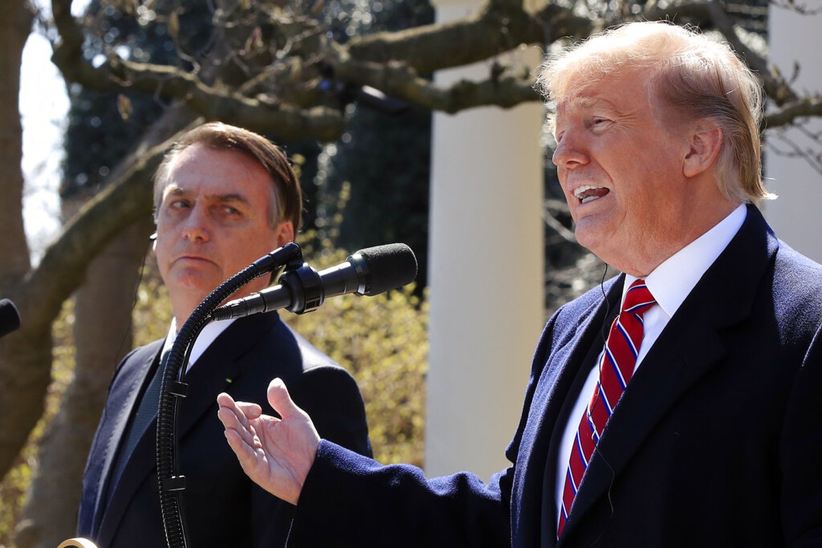 Trump diz que irá reinstaurar tarifas sobre aço e alumínio do Brasil e da Argentina