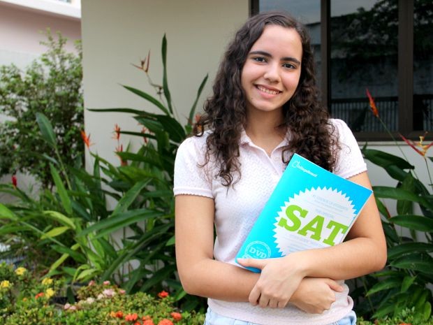 Aos 16 anos, Maria Luiza fará Enem para tentar vaga em Relações Internacionais na Universidade de Brasília (UNB) (Foto: Jamile Alves/G1 AM) Aos 16 anos, Maria Luiza fará Enem para tentar vaga em Relações Internacionais na Universidade de Brasília (UNB) (Foto: Jamile Alves/G1 AM)